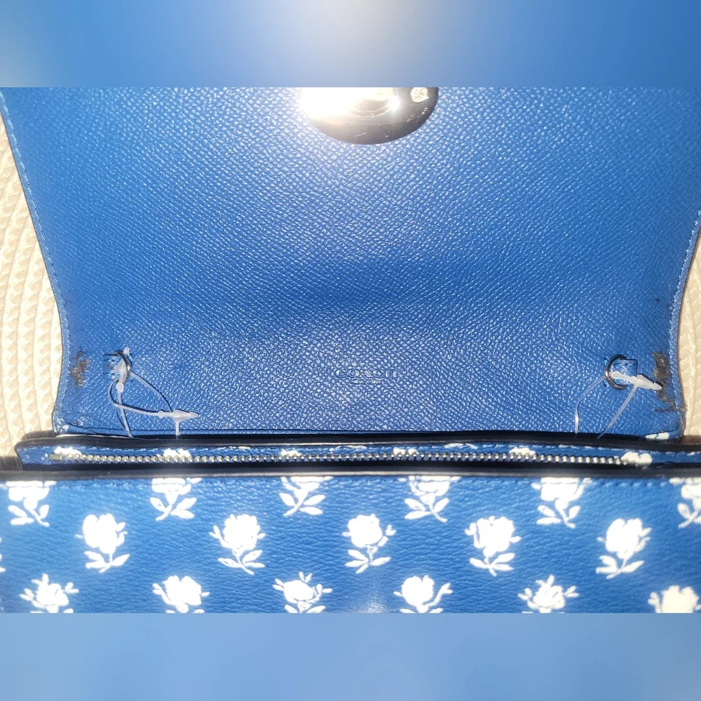NWT Coach Badlands Blue Floral Removable Chain Slim Wallet - Picture 6 of 7